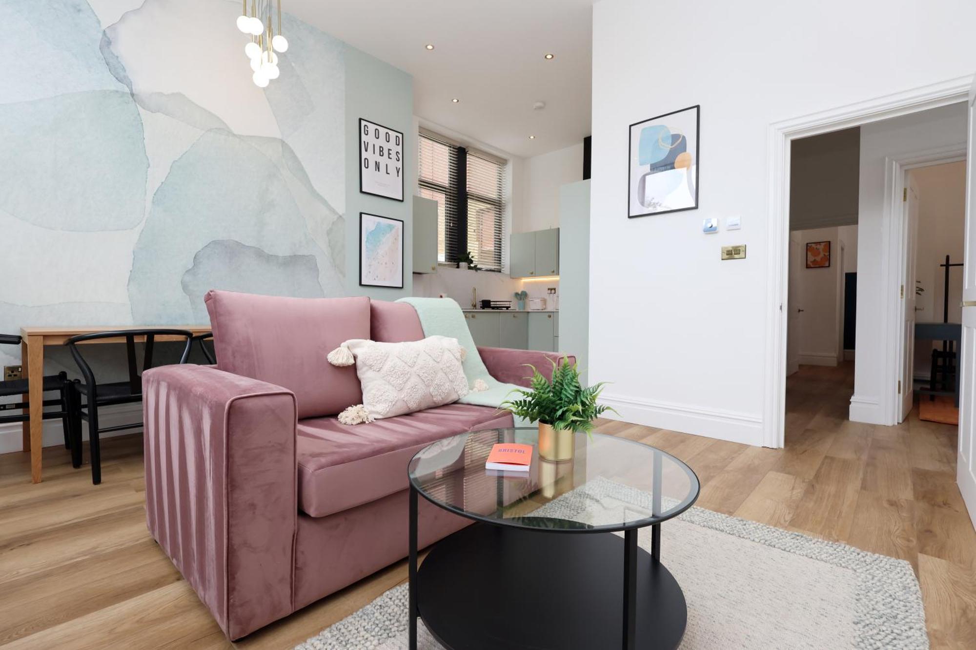 Apartment No 8 Grosvenor - 10min Walk From Cabot Circus