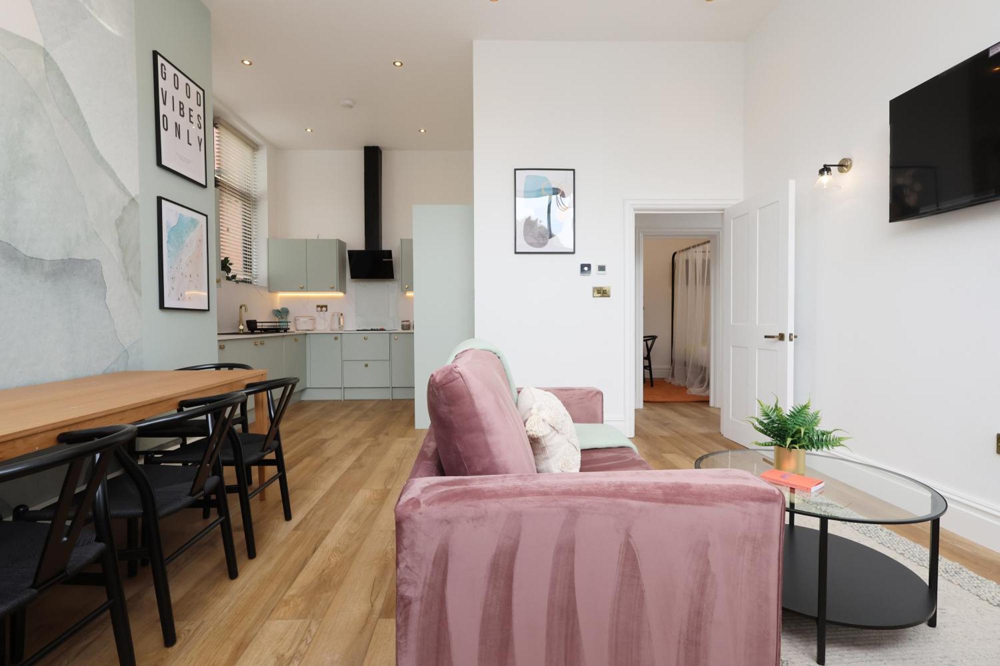 Apartment No 8 Grosvenor - 10min Walk From Cabot Circus *
